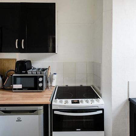 Cosy 1 Bedroom Home In Fitzrovia Лондон Екстериор снимка